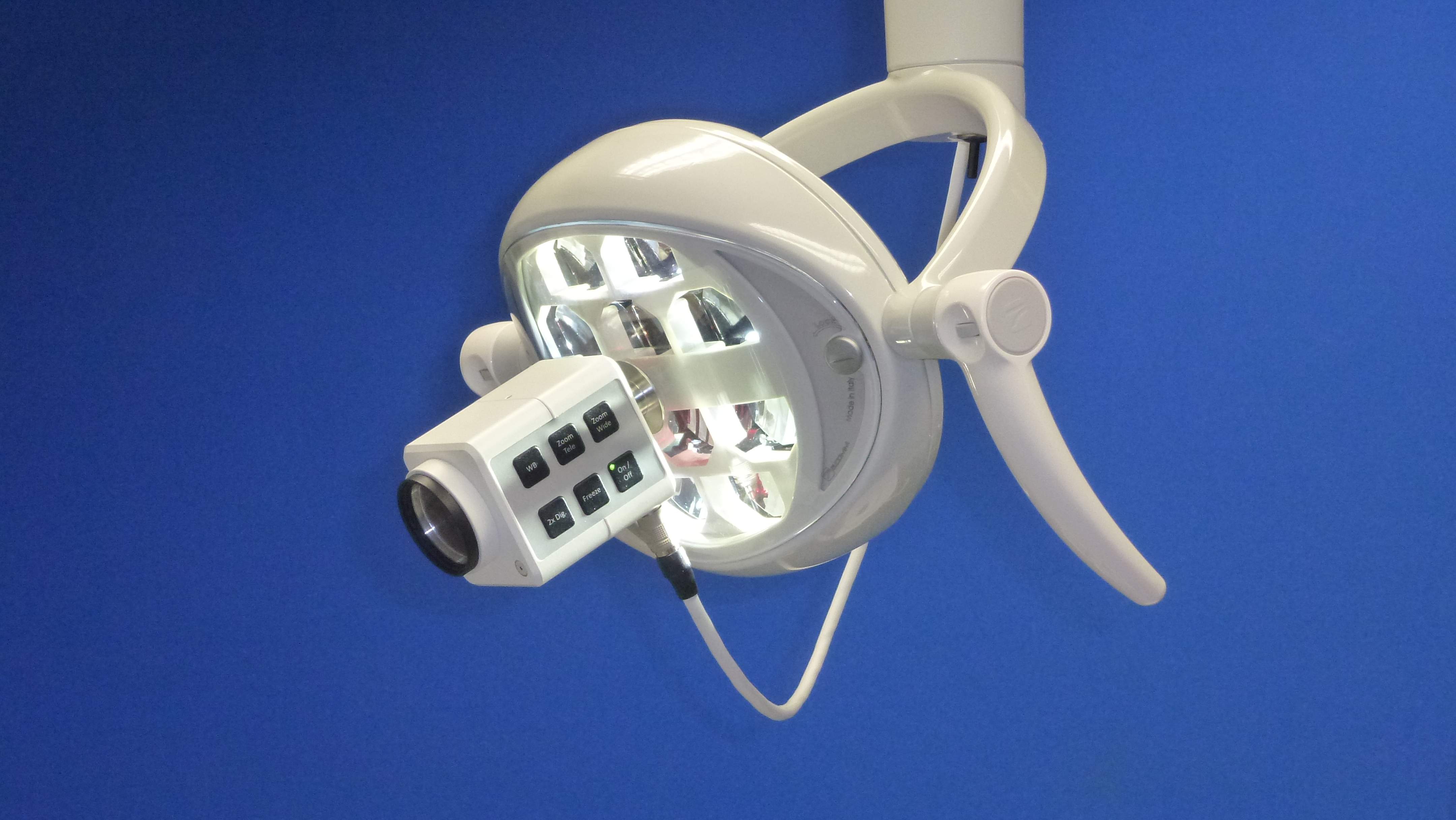 ThirdEye-SDI on GComm dental light